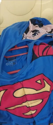 Fantasia infantil  super homem. 