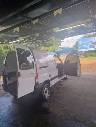 Peugeot Partner Furgão 1.6 16v/ 1.6 16V Flex 3P 2020