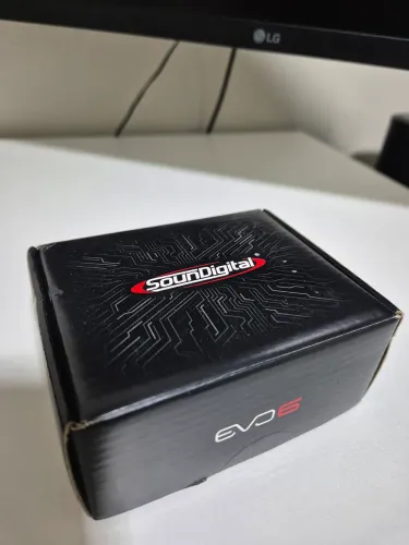 Amplificador de som automotivo