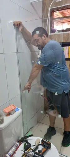 Instalação box de banheiro 