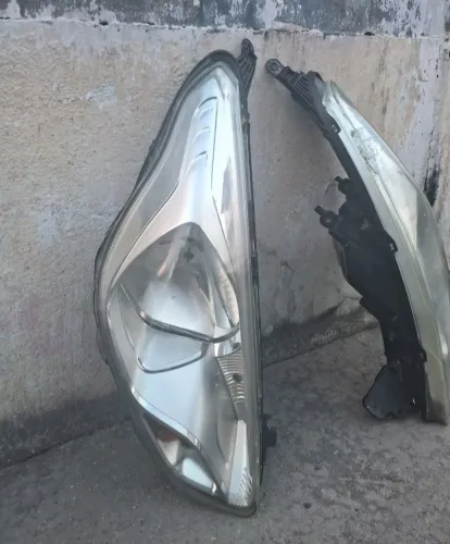 Faróis do Ford ka PAR 2015 usado sem trincos $ 200