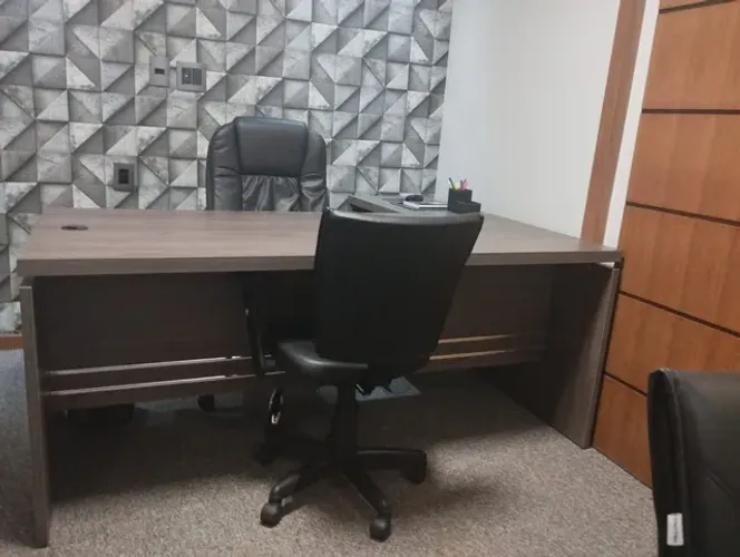 Mesa 80 x 1,80 e arquivo cinza para escritório em seminovo R$1.900,00 (61) 9  *