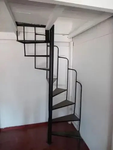 Escada caracol de ferro nova 