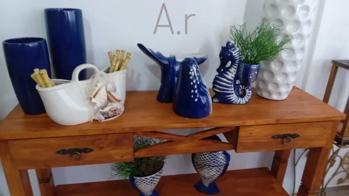 Aparador rustico em madeira de pinus 
