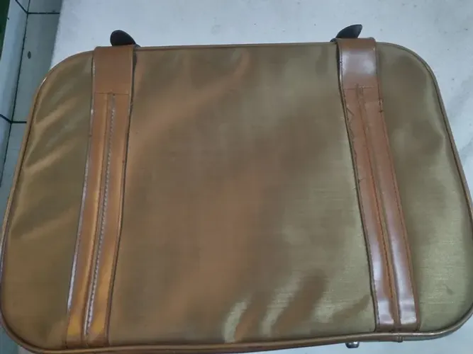 Mala de mão vintage marca primícia em ótimo Estado 