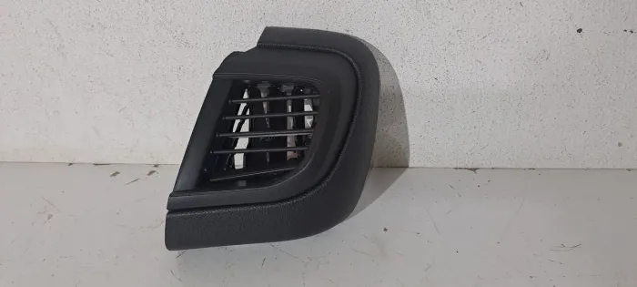 Difusor ar lateral direito Citroën Jumpy 18/ 22 (COM DETALHE)