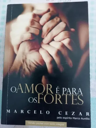 Livro O amor é para os fortes 