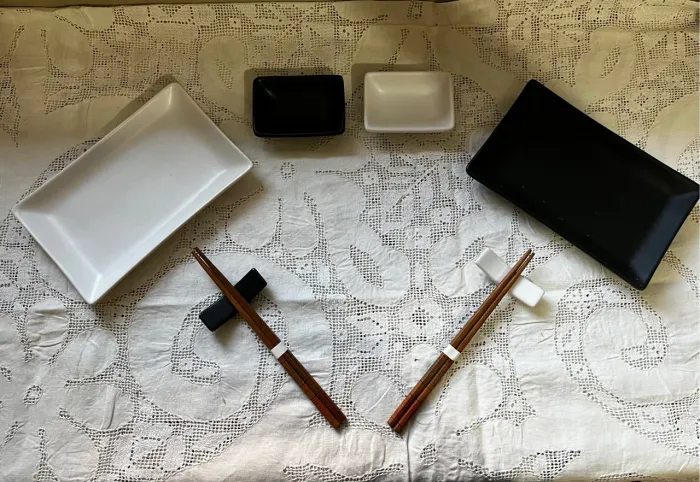 Vendo Jogo de sushi para 2 pessoas com 8 peças