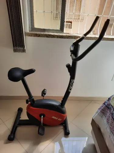 Bicicleta ergometrica kikos R$ 400 para consertar 