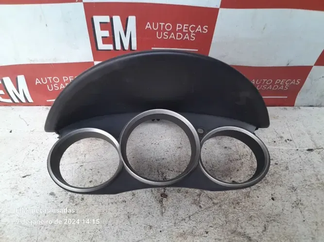 Moldura do velocímetro Honda fit 2004