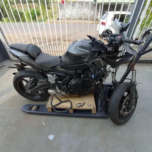 Sucata de moto para retirada de peças Kawasaki Ninja 650 2022