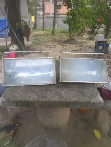 Refletor está sem lâmpada 40 reais cada um