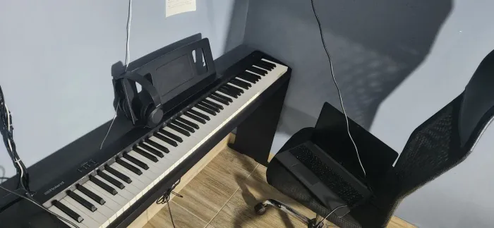 Piano Roland p10 pouco usado