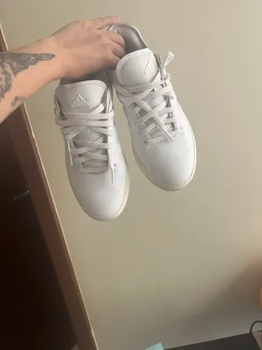 Tênis adidas TAM 37