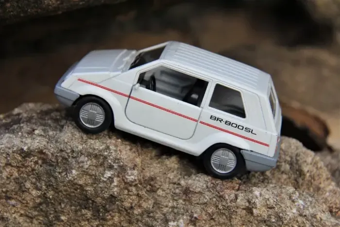 Miniatura Gurgel BR-800SL 1/43 - Ano 1991 com Fricção nas Rodas