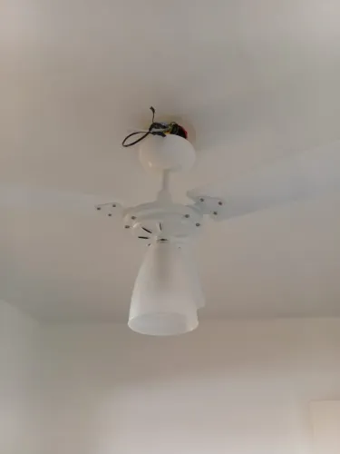 Elétrica instalação de ventiladores de teto 