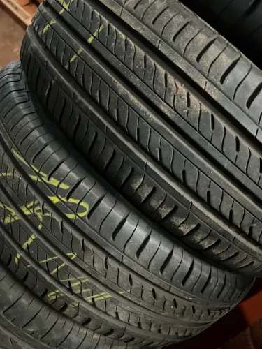 Pneu Goodride 185/60/15 aro  98 % vida útil