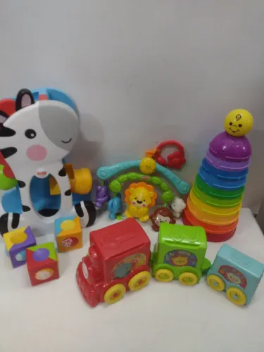 4 Brinquedos Fisher Price em excelente estado