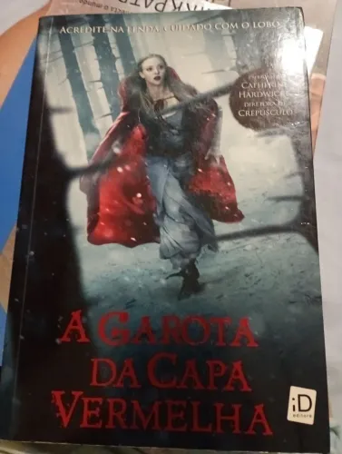Livros  : A Aposta, o Efeito Facebook,A garota da capa vermelha 