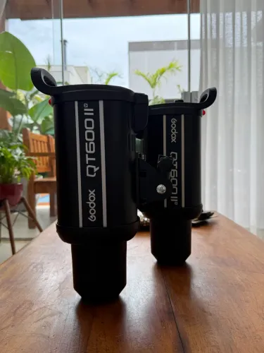 PAR DE FLASH STROBE GODOX QT 600II