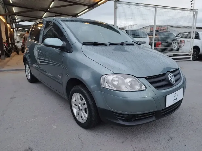 Volkswagen Fox 1.0 MI Total Flex 8V 5P 2010