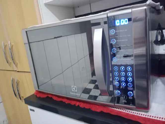Microondas Electrolux MEC41, Elegante com diversas funções, Perfeito! 