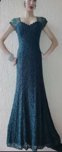 Vestido longo em Renda Verde Muito charmoso