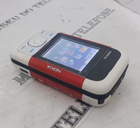 Nokia 5200 celular antigo VERMELHO & BLACK RELIQUIA 