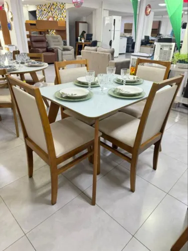 MESA DE JANTAR RETANGULAR COM 4 CADEIRAS 114x80cm DIVIDIMOS EM ATÉ 10X SEM JUROS