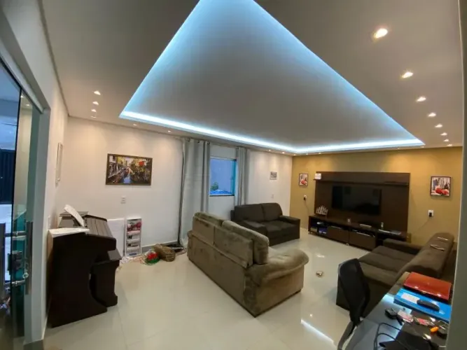 BS80 - Casa a venda no Monte Serrat