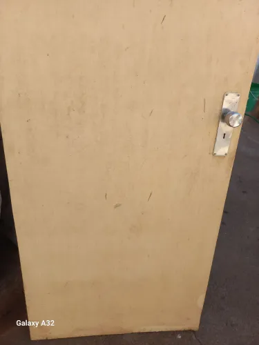 PORTA MADEIRA MACIÇA COM FECHADURA 1.92X0.78,5