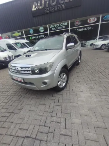 Toyota Hilux SW4 SRV D4-d 4X4 3.0 TDI Dies. AUT 2011