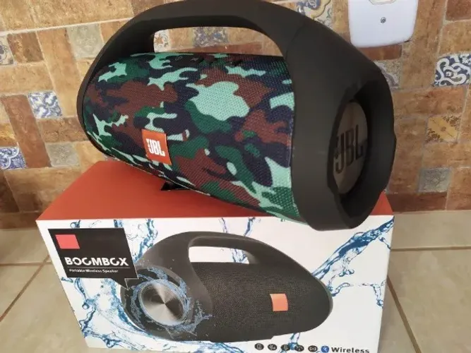Caixa de Som JBL Boombox 30cm - Som Super Forte