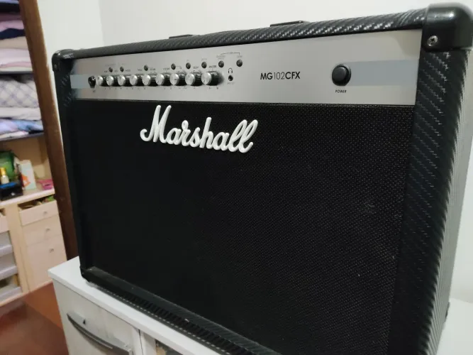 Amplificador Marshall MG 102CFX c/ Fotswitch (usado) 