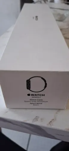 Apple Watch Series 3 42mm Space Gray Aluminum Black Sport Band