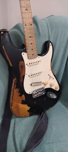 Guitarra Squier Fender Preta Relic