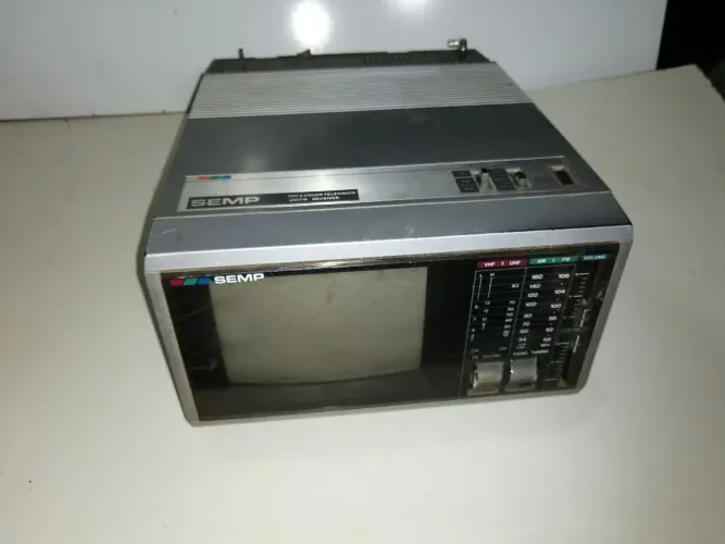 TV Semp Vintage 770, defeito, ler 
