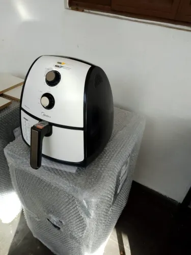 Air fryer MIDEA 4L nova !