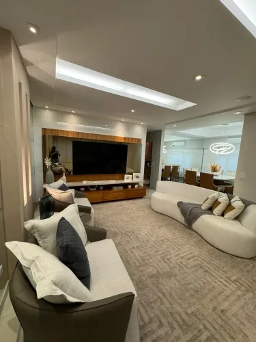 Sobrado para venda com 250m² e 3 vagas em Guarulhos