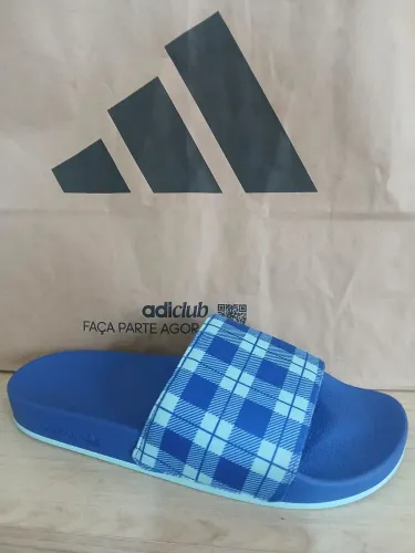 Sandalia Adidas comprada EUA.N°42