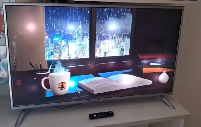 TV LG 42 polegadas funcionando - Não é SMART