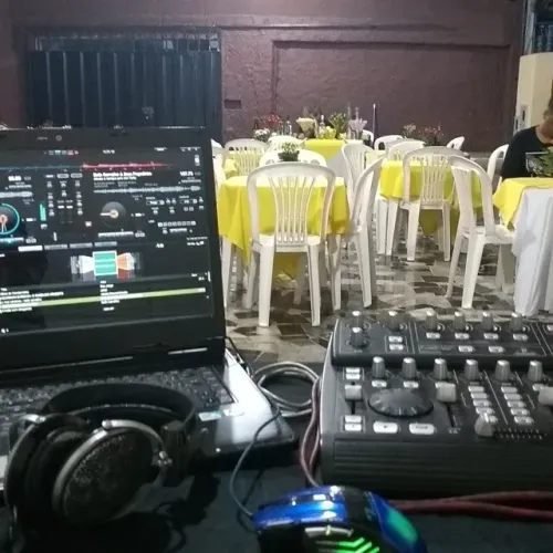 DJ e som para eventos 