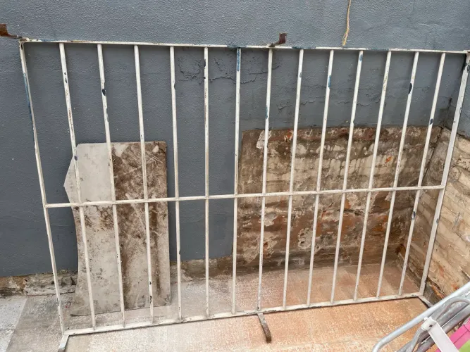 Grade de ferro pra janela 1,60 X 1,10