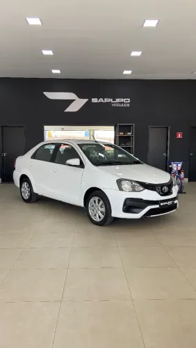Toyota Etios Sedan X Plus 1.5 Flex