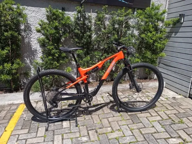 Bicicleta MTB Caloi Carbon FS 