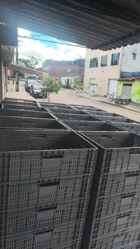 Galeas usadas mas praticamente novas 