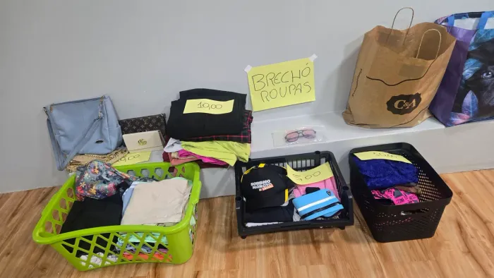 Roupas p brecho