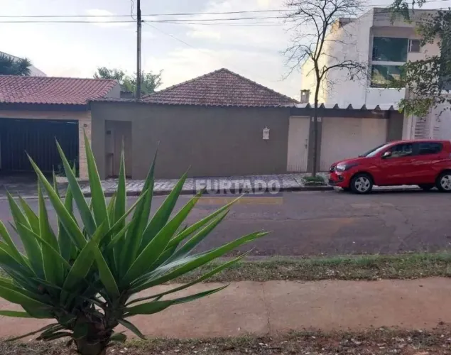 Casa Comercial com 3 salas e 3 vagas para alugar, 130m² - Vila Floresta - Santo André/SP