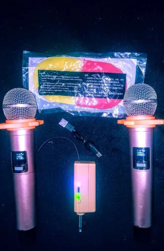 2 Microfones Sem Fio Profissional 