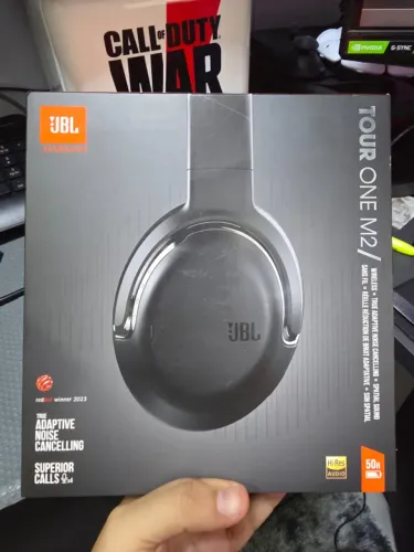 Fone JBL Tour One M2 Novo Lacrado